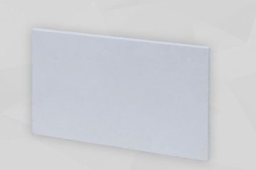 Weiße Schwerfolieplatte stehend