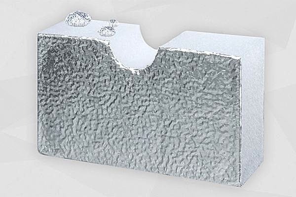 [Translate to Türkisch:] Weißes Polyestervlies mit Aluminiumoberfläche